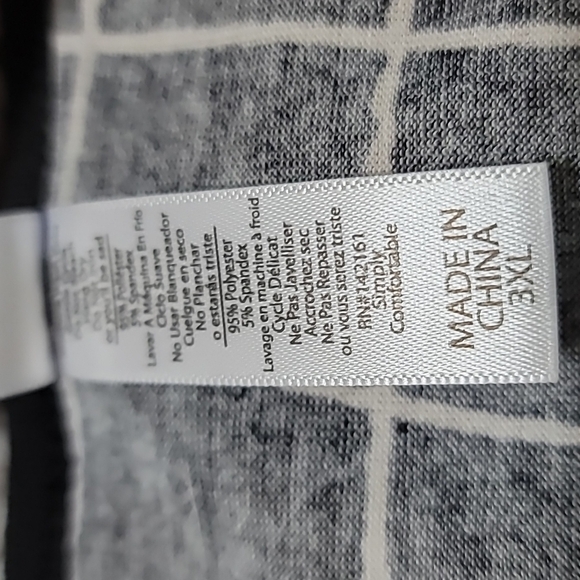 🆕️ LuLaRoe "LYNNAE" top 3XL New With Tags *Firm* black and white plaid - Picture 5 of 9